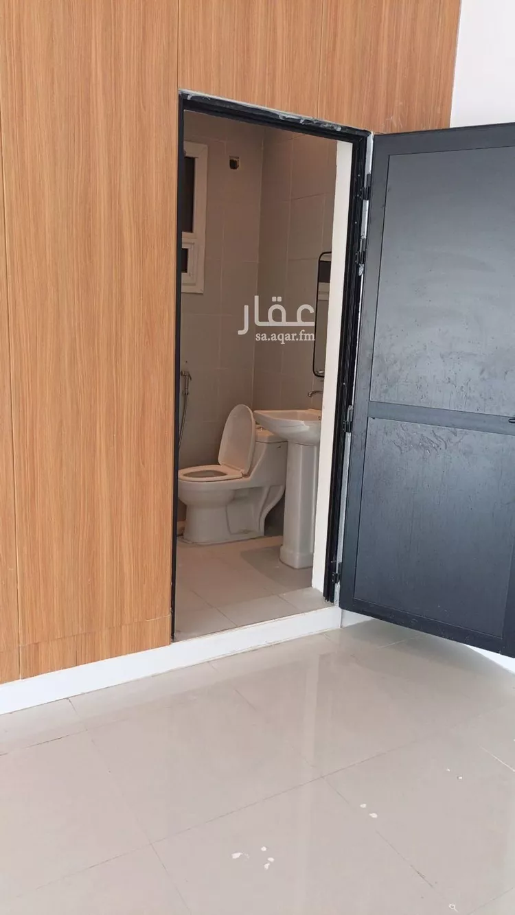 Shop for Rent in Riyadh Al Arid صورة 3