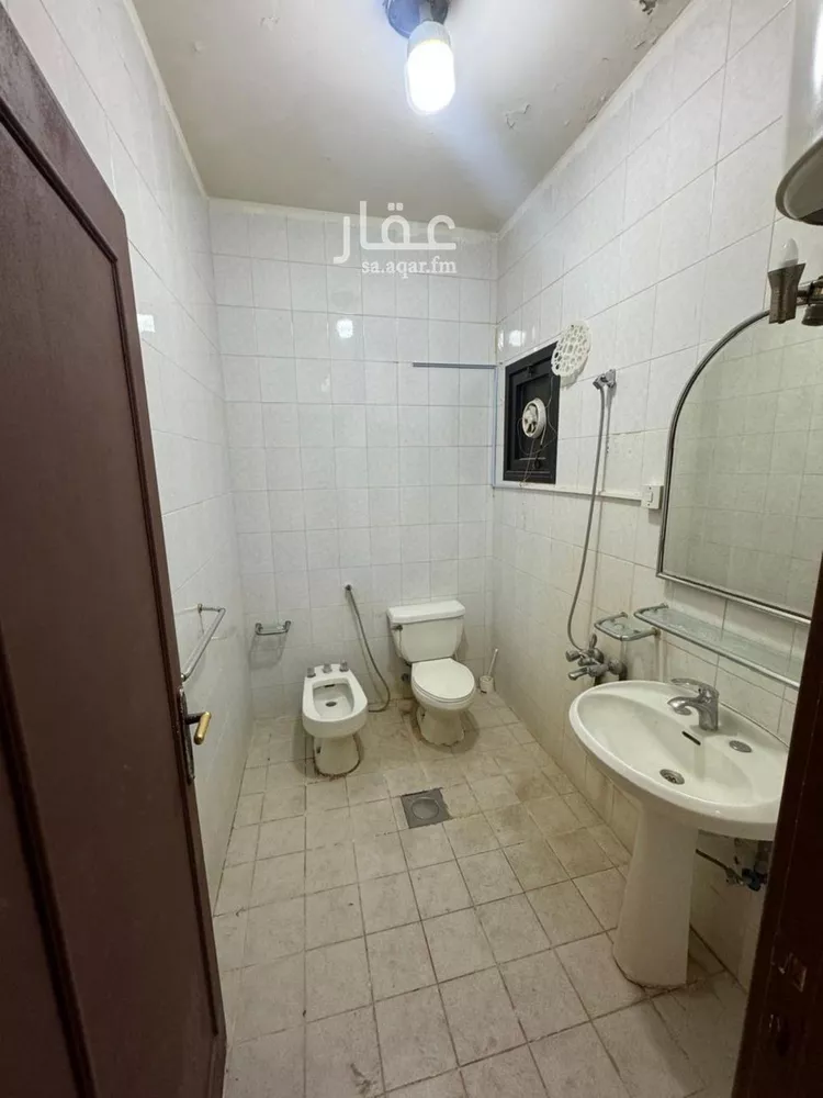 شقة للإيجار في شارع نصر بن سيار, حي الوزارات, مدينة الرياض, منطقة الرياض صورة 2