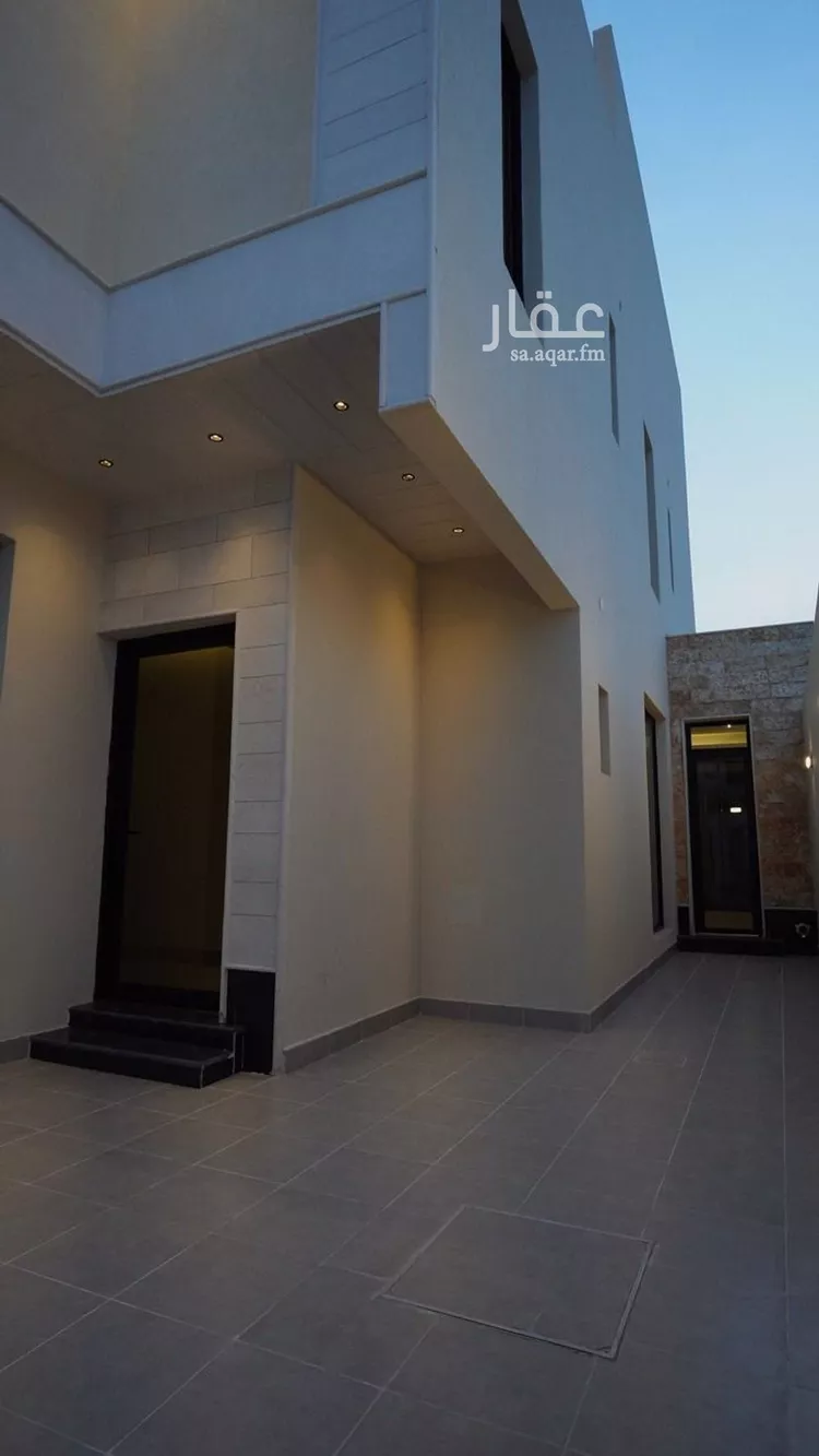 فيلا للبيع في شارع أحمد بن الصقر, حي العارض, مدينة الرياض, منطقة الرياض 15