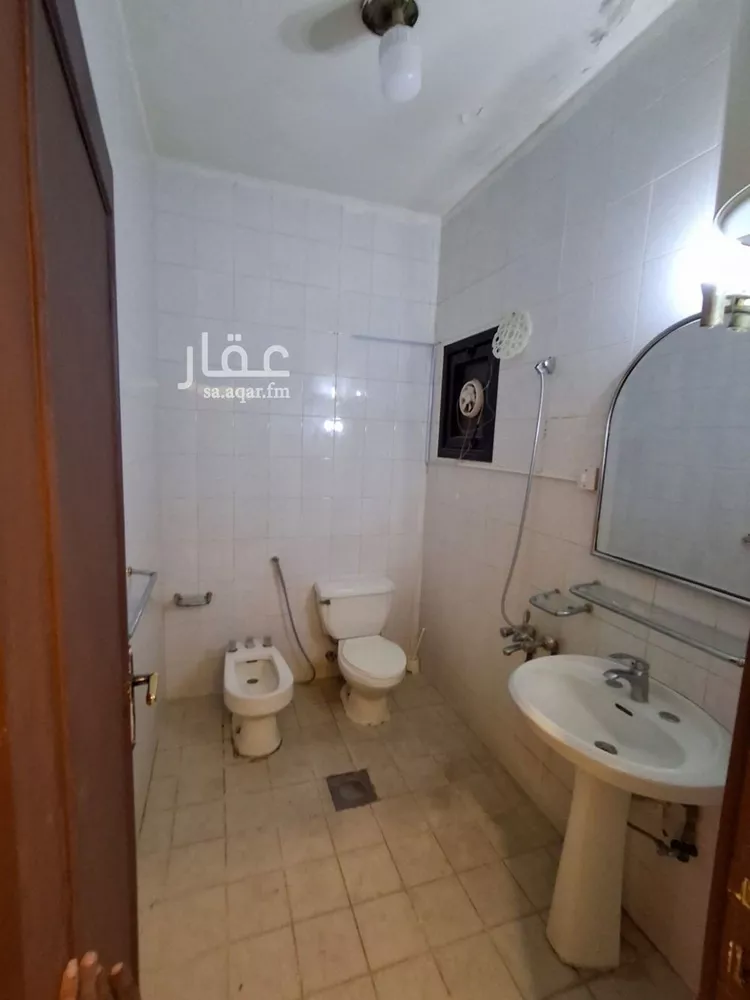 شقة للإيجار في شارع نصر بن سيار, حي الوزارات, مدينة الرياض, منطقة الرياض صورة 2