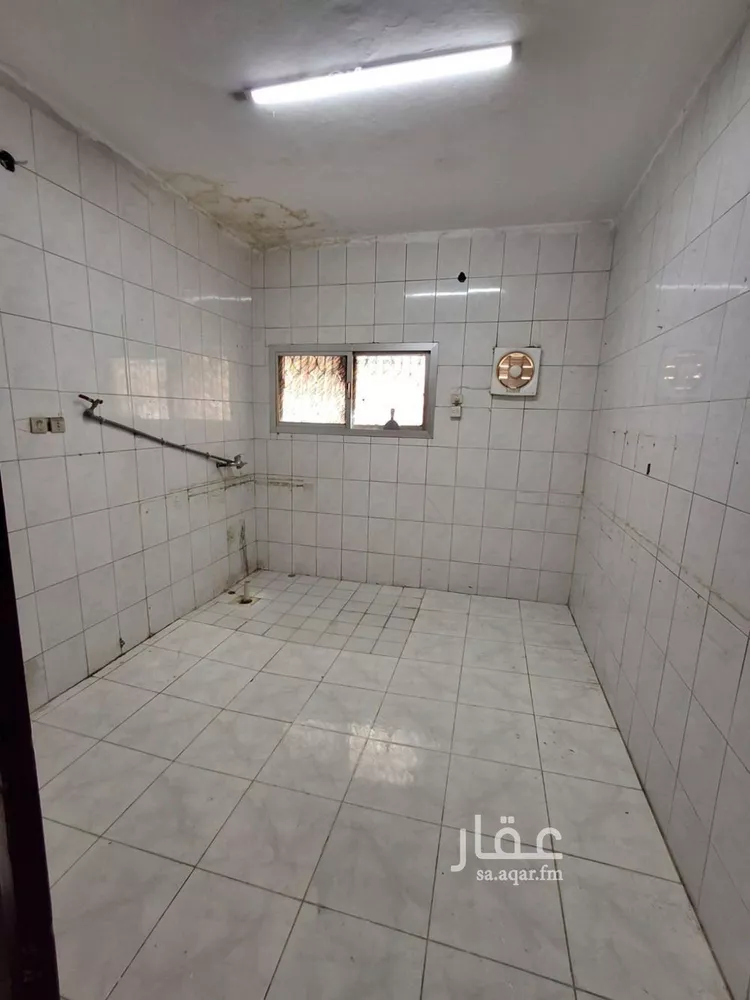 شقة للإيجار في شارع حارثه بن عدي, حي الوزارات, مدينة الرياض, منطقة الرياض صورة 2