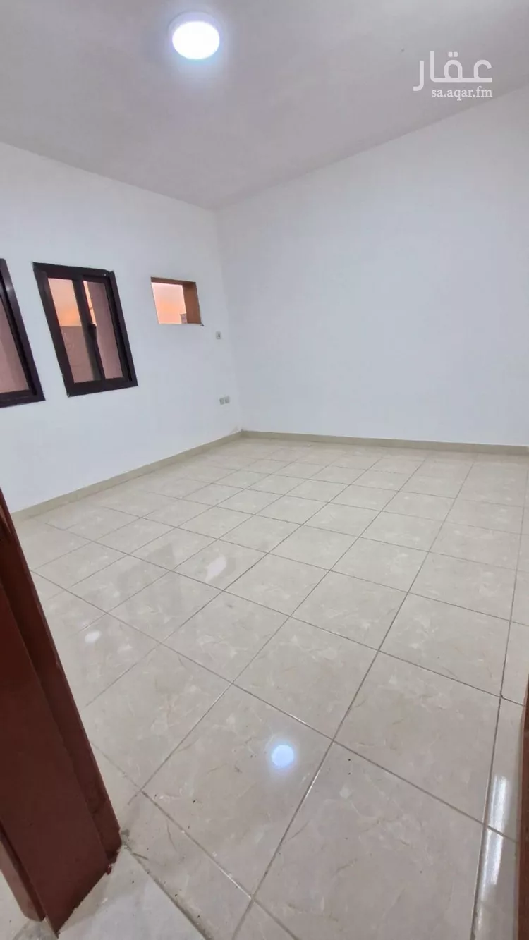 شقة للإيجار في شارع حارثه بن عدي, حي الوزارات, مدينة الرياض, منطقة الرياض صورة 2