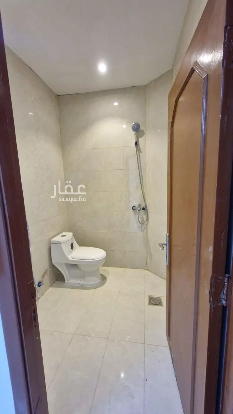 شقة للإيجار في شارع حارثه بن عدي, حي الوزارات, مدينة الرياض, منطقة الرياض صورة 5