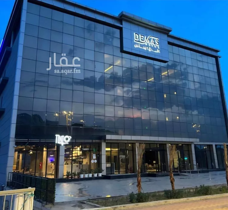 عمارة للبيع في شارع رويفع بن ثابت البلوي, حي الحضارى, مدينة خميس مشيط, منطقة عسير صورة 2