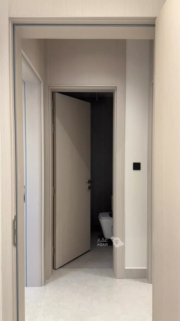 Floor for Rent in Riyadh Al Arid 2