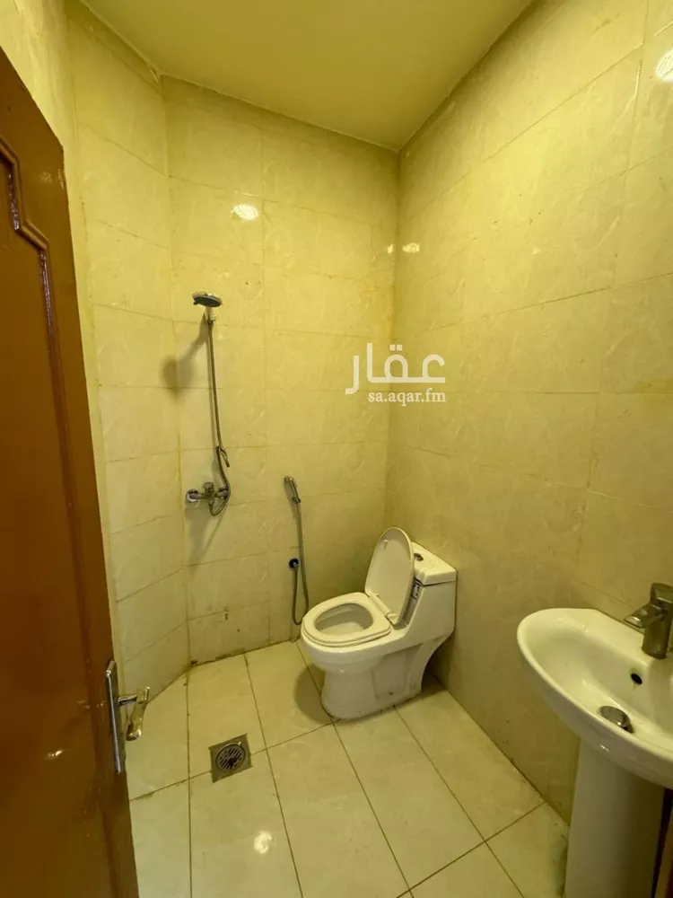 شقة للإيجار في شارع حارثه بن عدي, حي الوزارات, مدينة الرياض, منطقة الرياض صورة 3