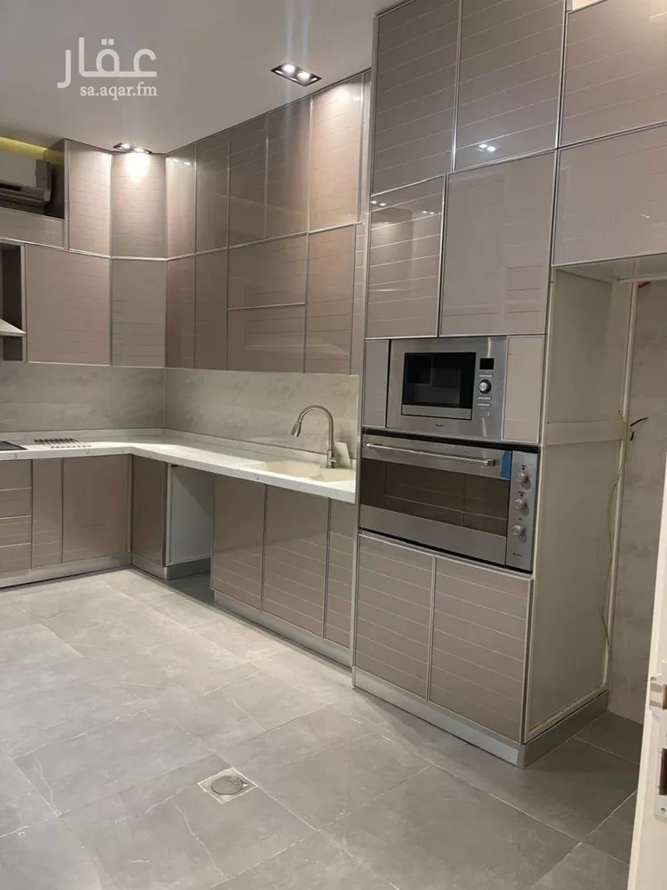 فيلا للإيجار في شارع عبدالكريم سلمان, حي العارض, مدينة الرياض, منطقة الرياض صورة 3