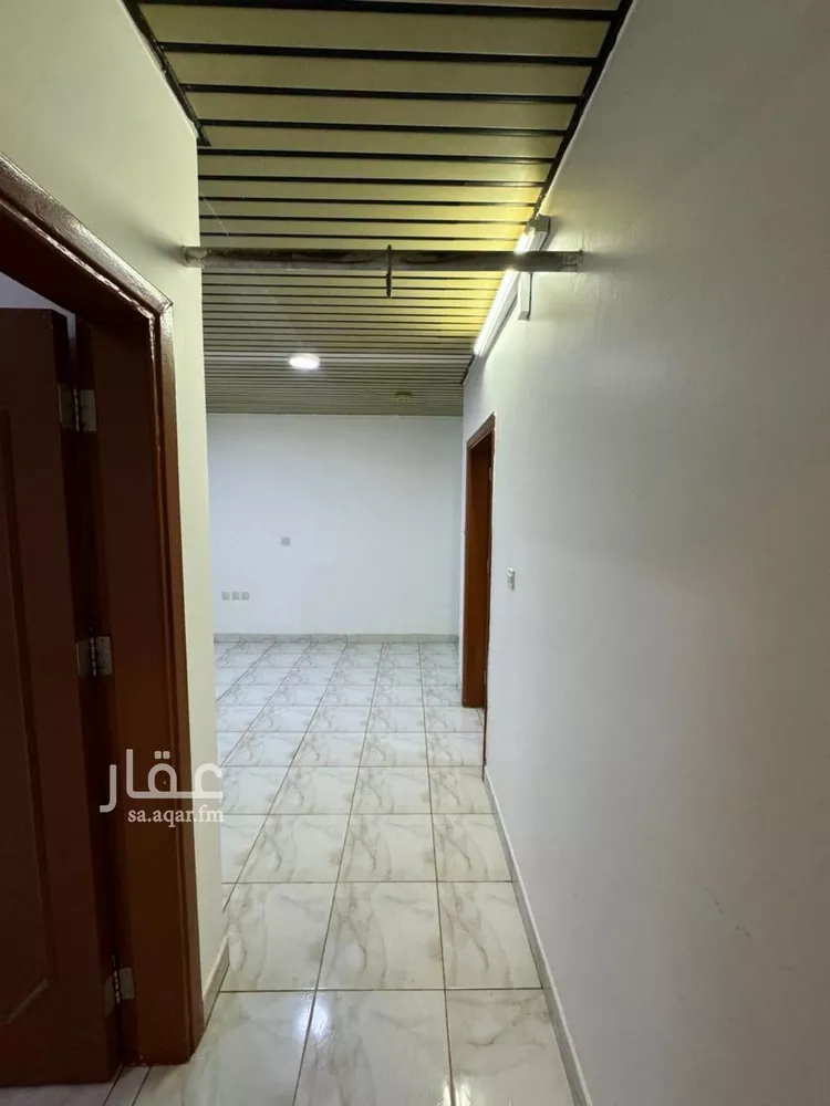 شقة للإيجار في شارع حارثه بن عدي, حي الوزارات, مدينة الرياض, منطقة الرياض صورة 3