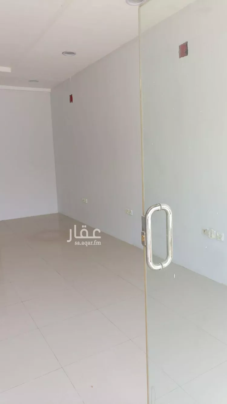 محل للإيجار في شارع احمد بن سعيد ابن الهندي, حي العارض, مدينة الرياض, منطقة الرياض صورة 3