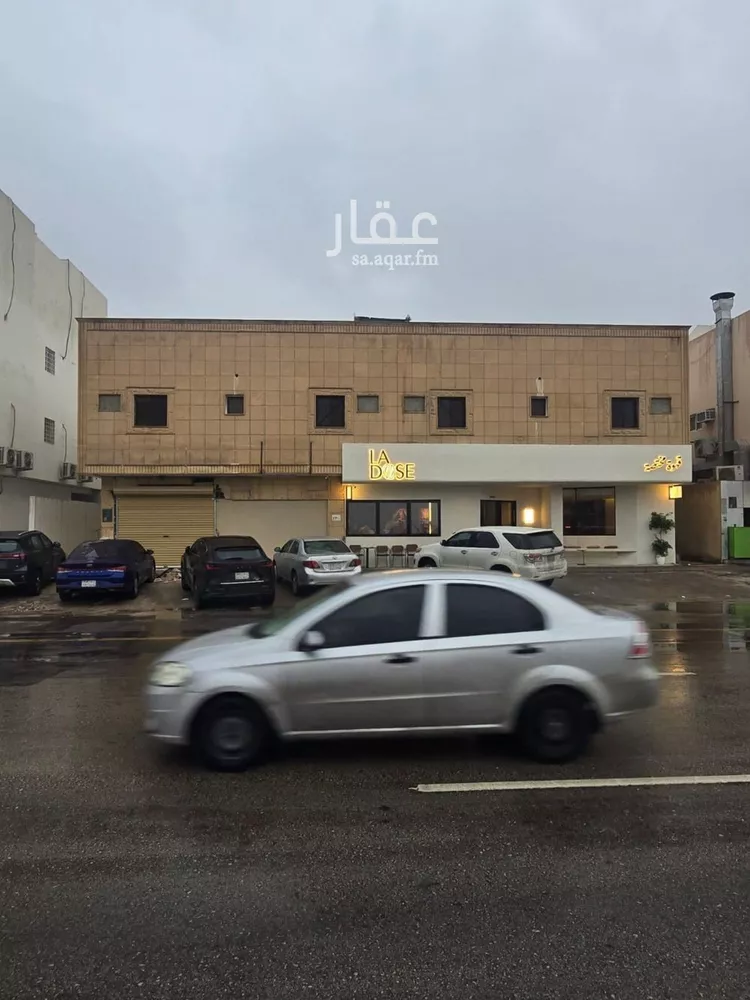 عمارة للإيجار في شارع التحلية, حي العقيق, مدينة الرياض, منطقة الرياض