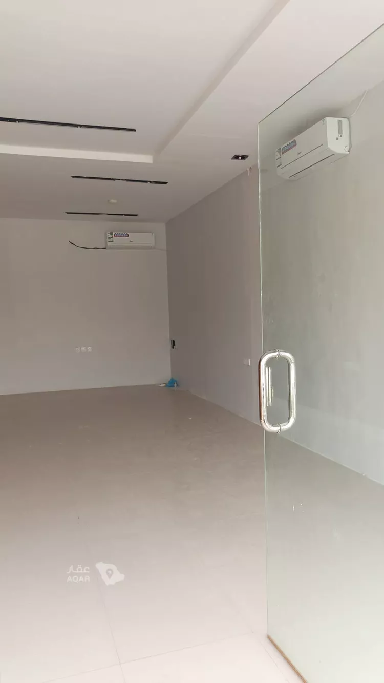 محل للإيجار في شارع احمد بن سعيد ابن الهندي, حي العارض, مدينة الرياض, منطقة الرياض صورة 3