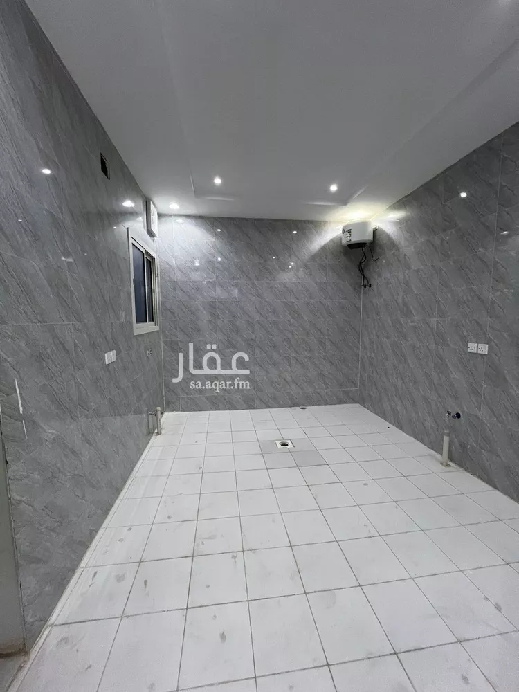 دور للبيع في شارع رميزان بن غشام, حي العزيزية, مدينة الرياض, منطقة الرياض 12