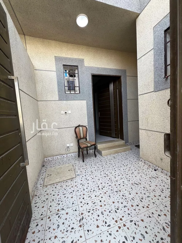 دور للبيع في شارع رميزان بن غشام, حي العزيزية, مدينة الرياض, منطقة الرياض صورة 5