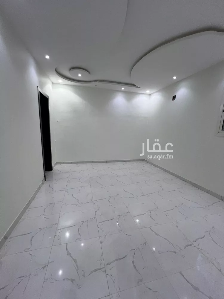 دور للبيع في شارع رميزان بن غشام, حي العزيزية, مدينة الرياض, منطقة الرياض 15