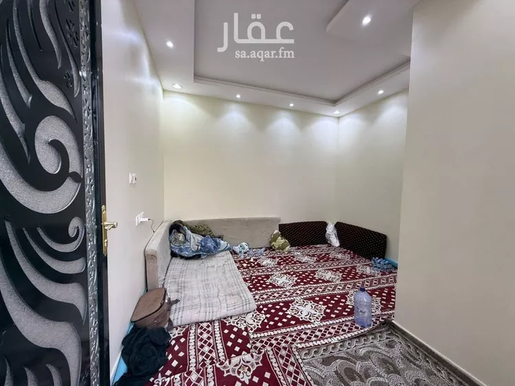 فيلا للبيع في شارع صدفا, حي العزيزية, مدينة الرياض, منطقة الرياض 12