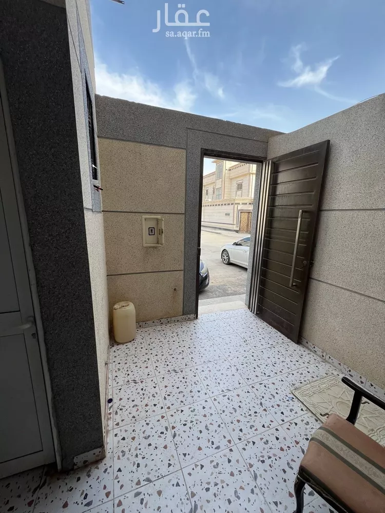 دور للبيع في شارع رميزان بن غشام, حي العزيزية, مدينة الرياض, منطقة الرياض صورة 4