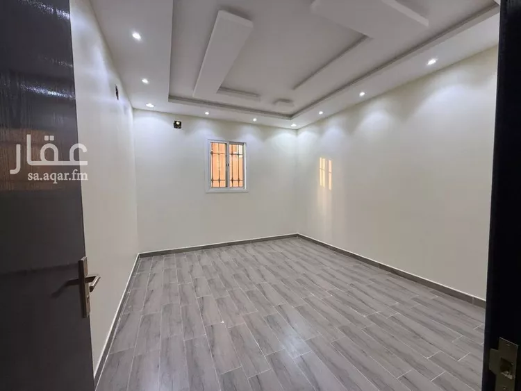 فيلا للبيع في شارع صدفا, حي العزيزية, مدينة الرياض, منطقة الرياض 6