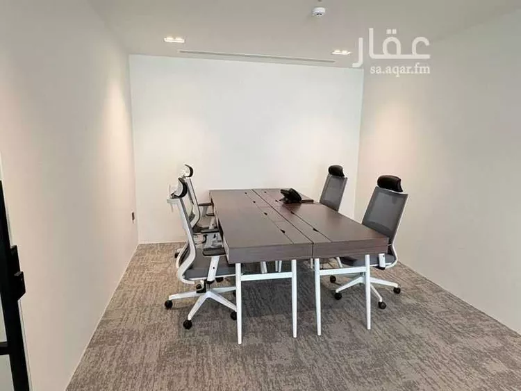 مكتب تجاري للإيجار في شارع الملك فهد الفرعي, حي العليا, مدينة الرياض, منطقة الرياض صورة 4