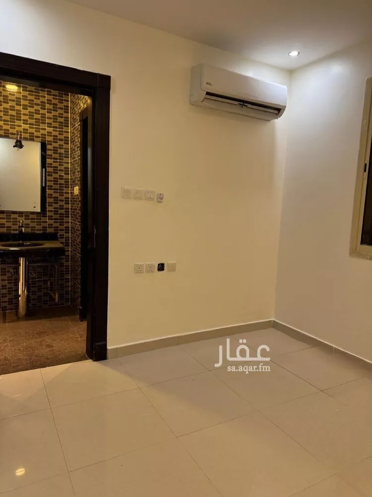فيلا للبيع في شارع الجميز, حي التعاون, مدينة الرياض, منطقة الرياض 8