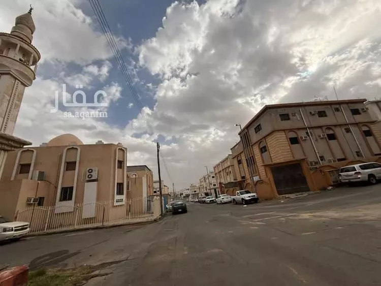 عمارة للبيع في شارع احمد بن الفضل, حي الحلقة الغربية, مدينة الطائف, منطقة مكة المكرمة