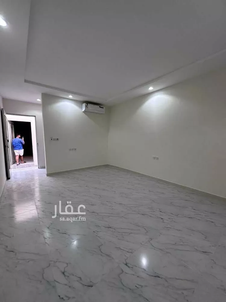 غرفة للإيجار في شارع عبدالملك بن عمر بن عبدالعزيز, حي الرمال, مدينة الرياض, منطقة الرياض