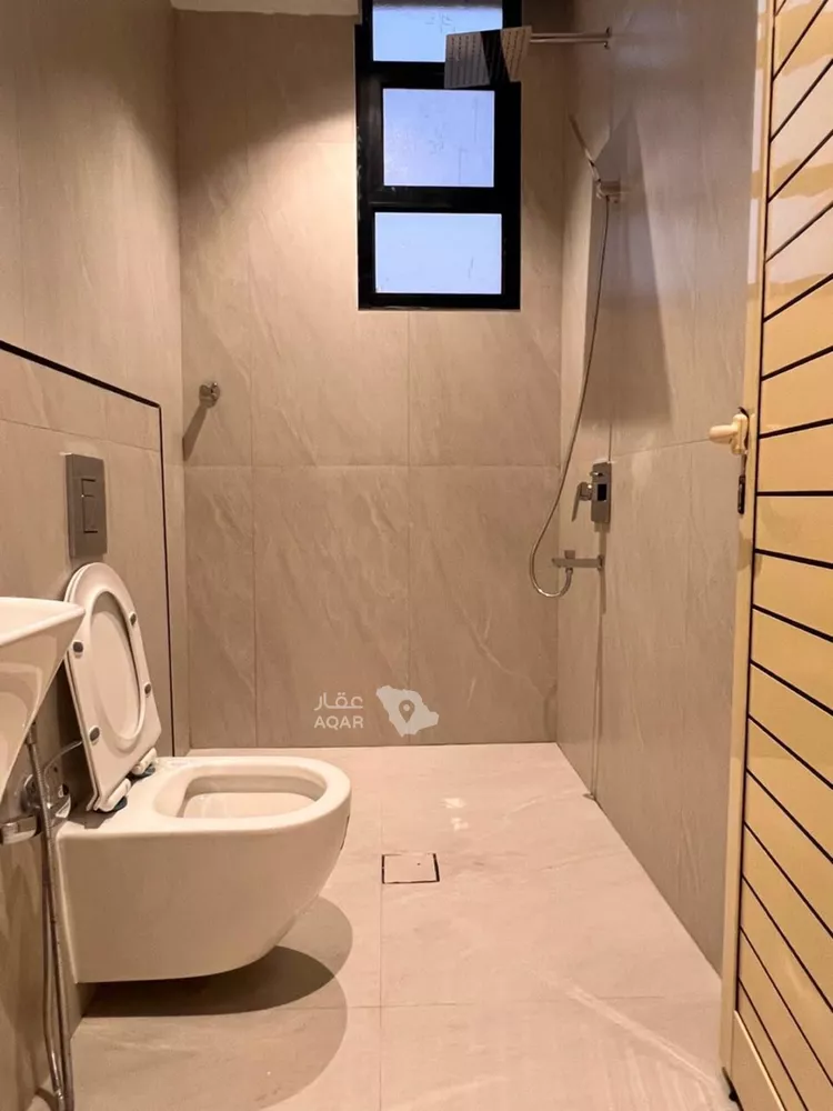 عمارة للبيع في شارع العطايا, حي الجنادرية, مدينة الرياض, منطقة الرياض 9