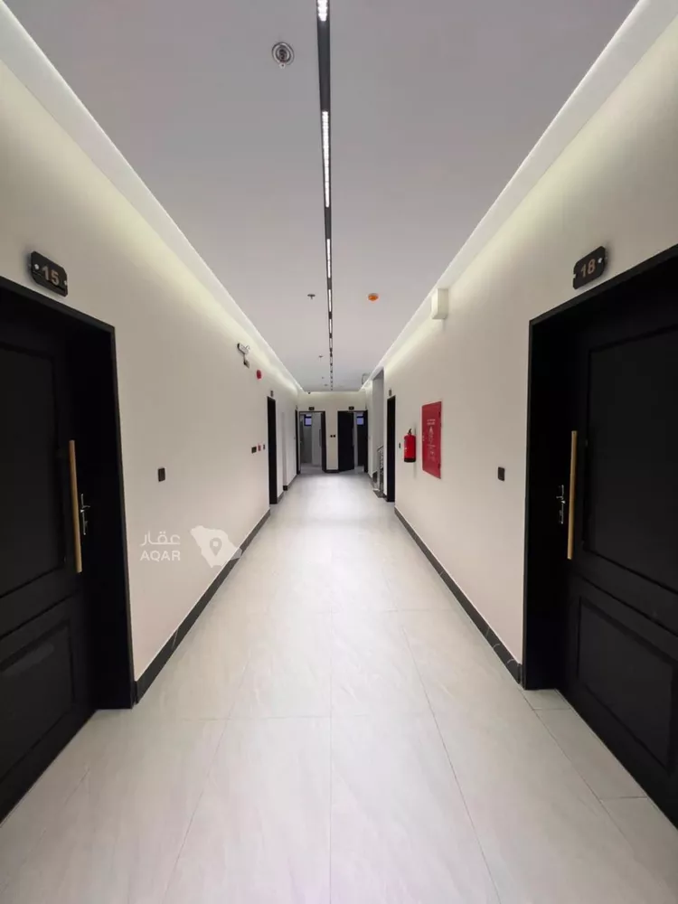 عمارة للبيع في شارع العطايا, حي الجنادرية, مدينة الرياض, منطقة الرياض 11