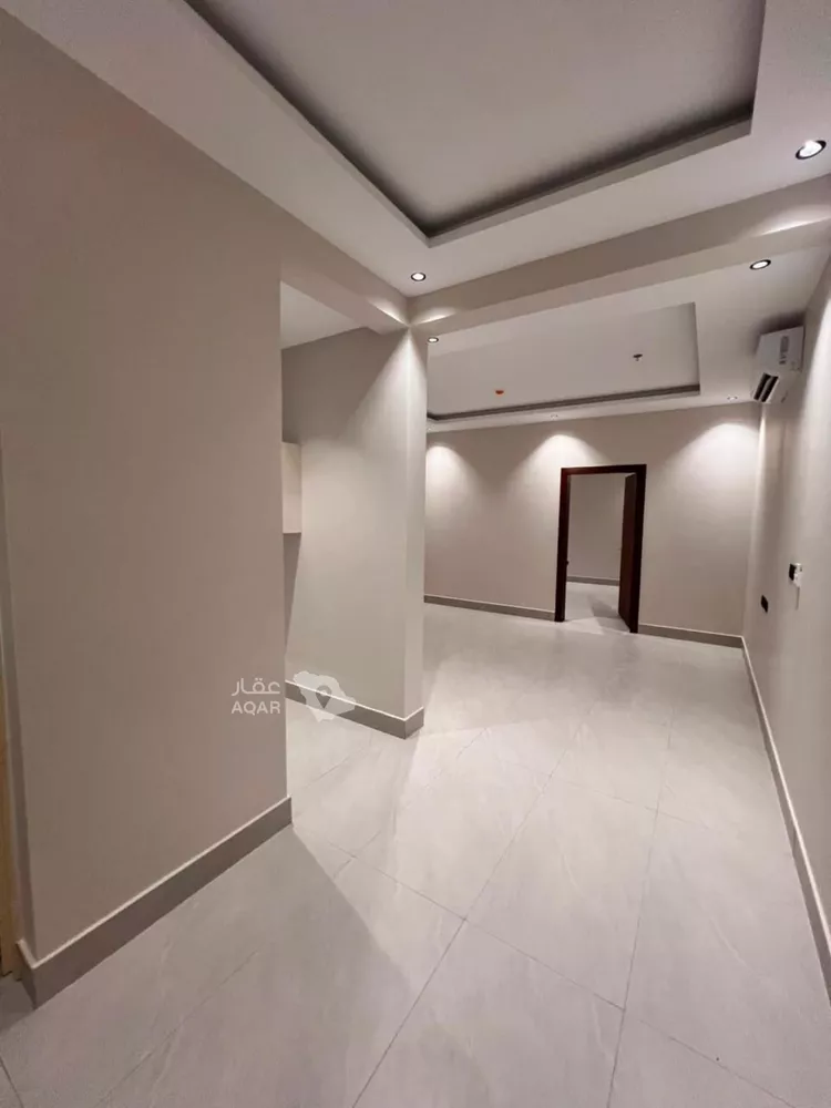 عمارة للبيع في شارع العطايا, حي الجنادرية, مدينة الرياض, منطقة الرياض 4