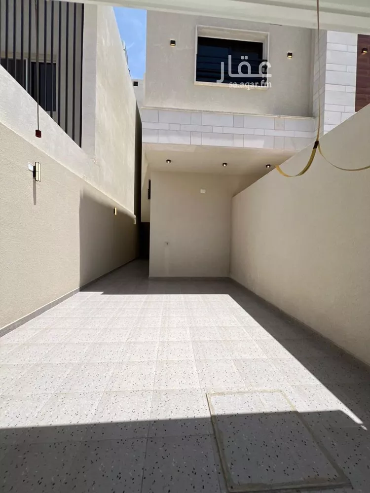 فيلا للبيع في شارع سهل التميمي, حي الجامعيين, مدينة خميس مشيط, منطقة عسير صورة 2
