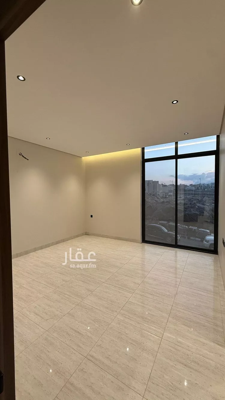 شقة للبيع في شارع الراجحي, حي الظرفة, مدينة خميس مشيط, منطقة عسير