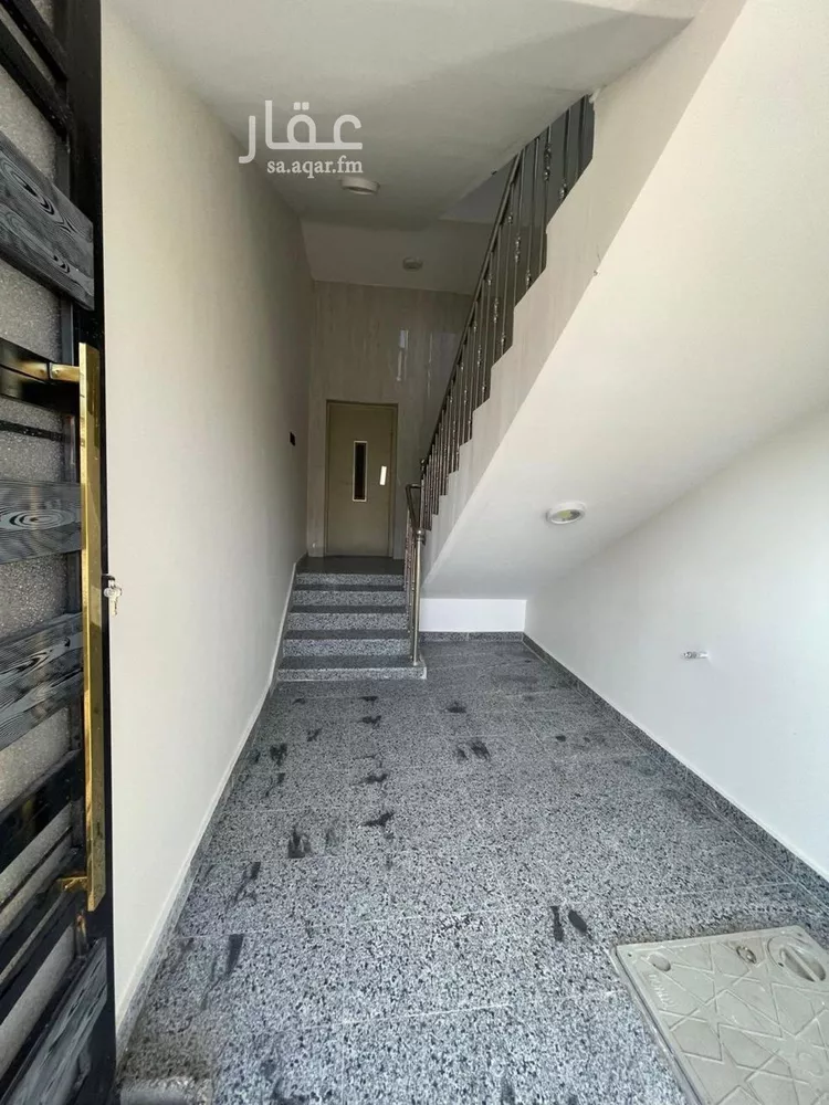 شقة للبيع في شارع الملك فهد, حي الشرقية, مدينة أبها, منطقة عسير صورة 2