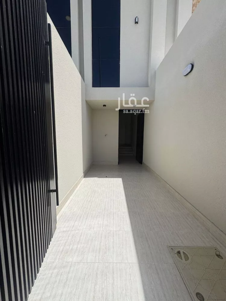 فيلا للبيع في شارع عمرو ابن مطرف ابن علقمة, حي ذلالة, مدينة خميس مشيط, منطقة عسير صورة 2