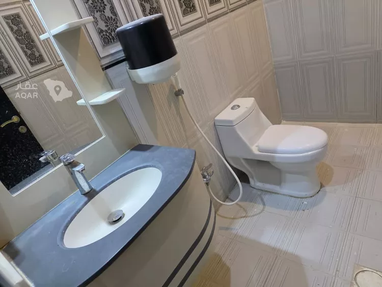فيلا للبيع في شارع حلل بنت أبي المكارم, حي المهدية, مدينة الرياض, منطقة الرياض 4