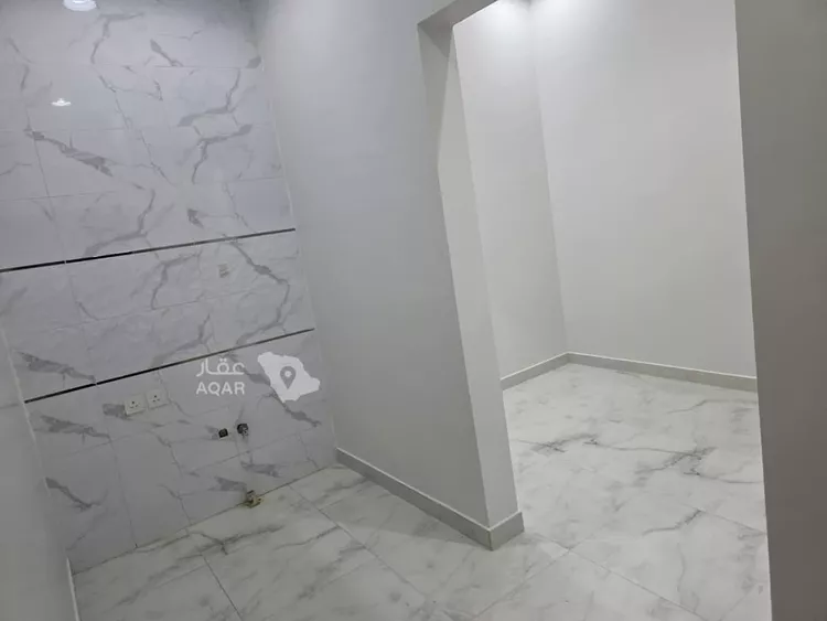 فيلا للبيع في شارع حلل بنت أبي المكارم, حي المهدية, مدينة الرياض, منطقة الرياض 3