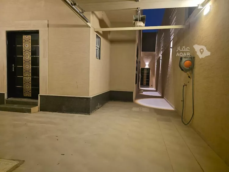 فيلا للبيع في شارع حلل بنت أبي المكارم, حي المهدية, مدينة الرياض, منطقة الرياض 10