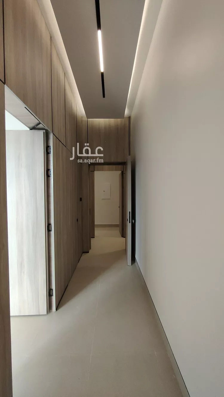 Floor for Sale in Riyadh Ar Rimal 13