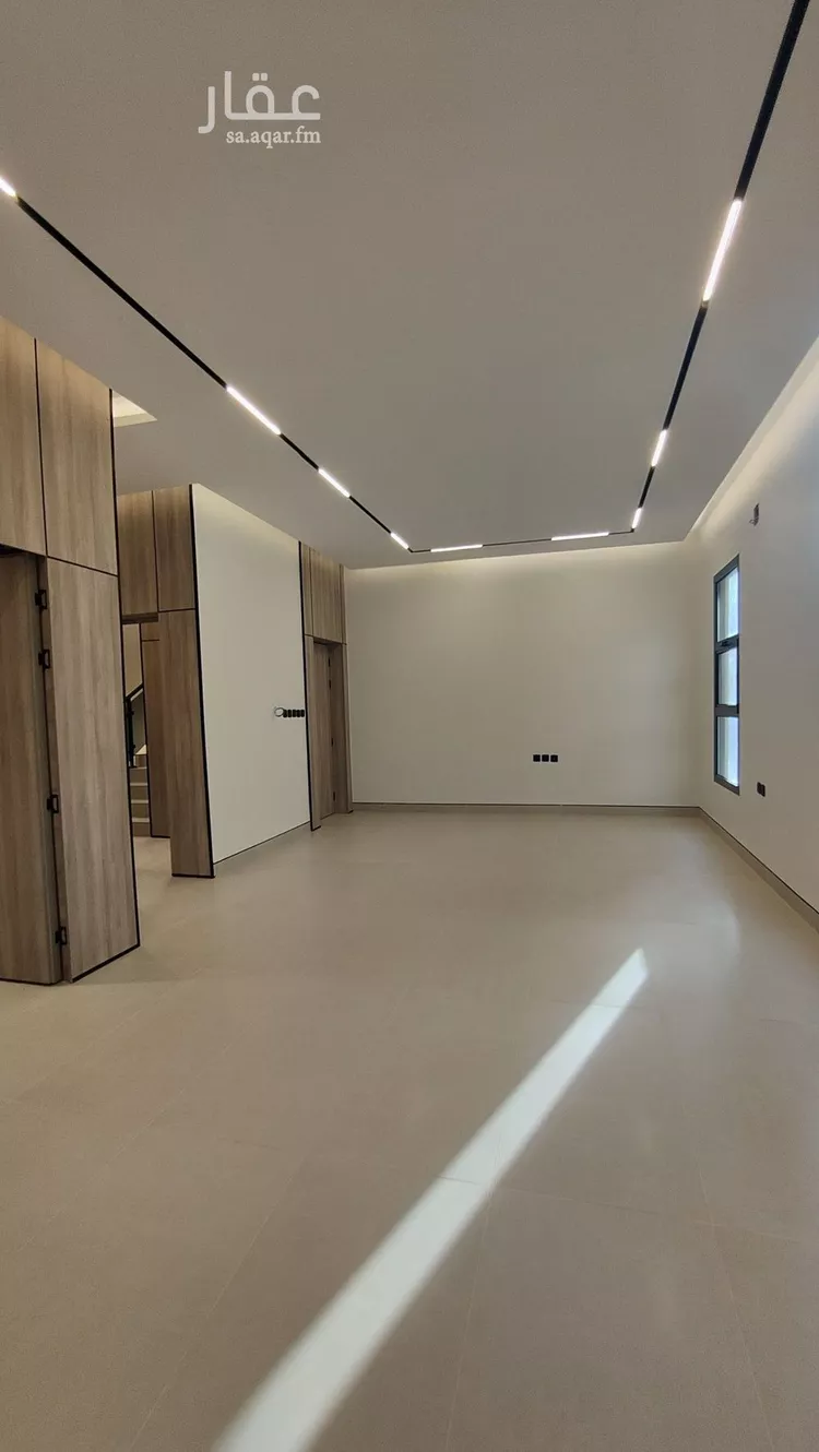 Floor for Sale in Riyadh Ar Rimal 7