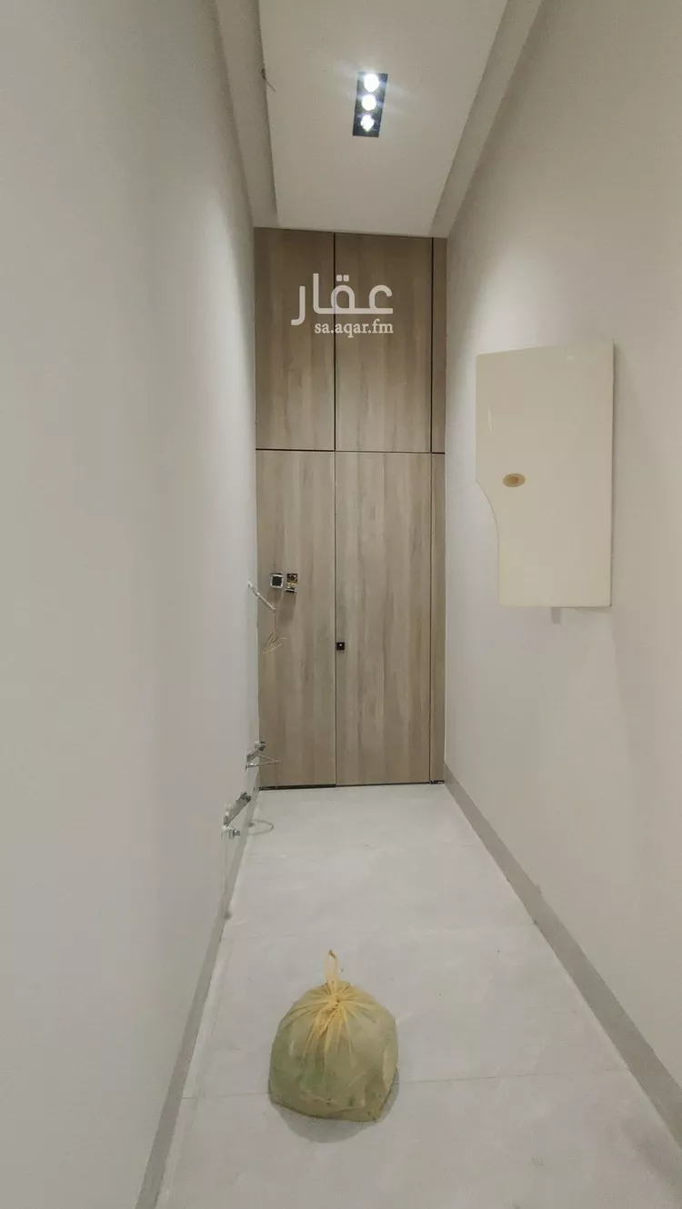دور للبيع في شارع الصرح, حي المعيزيلة, مدينة الرياض, منطقة الرياض 8