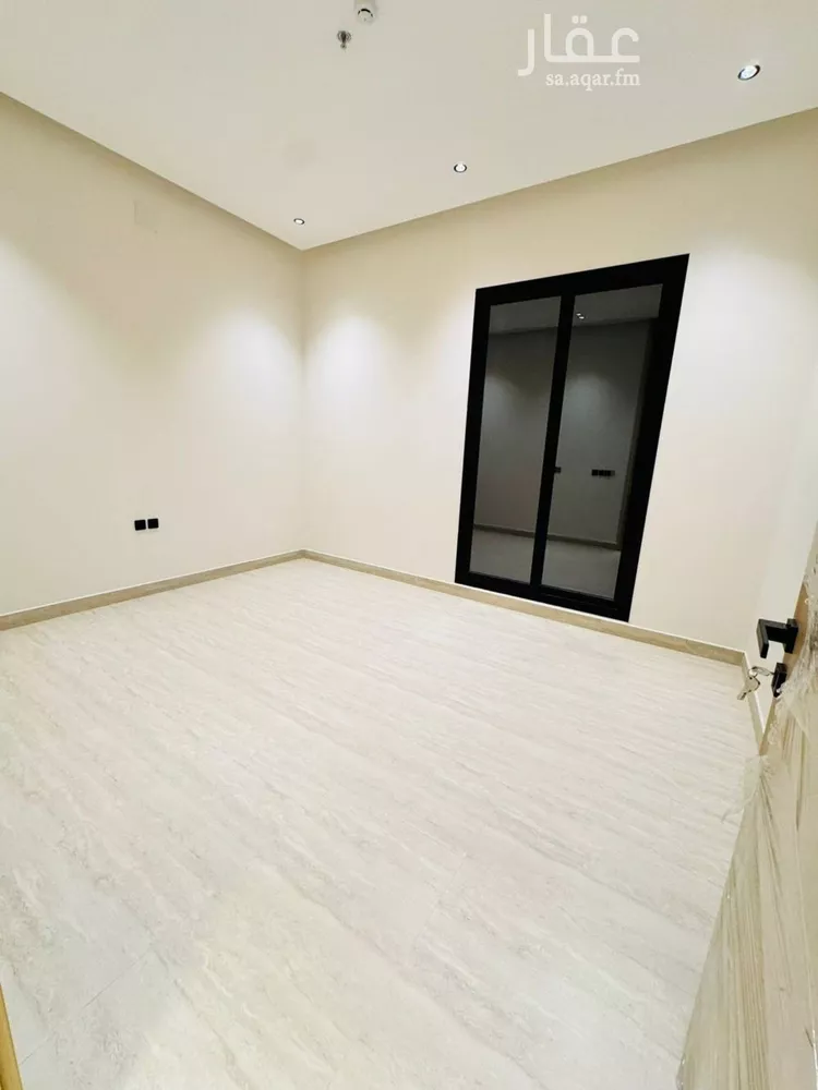 شقة للبيع في شارع بحر العرب, حي إشبيلية, مدينة الرياض, منطقة الرياض صورة 4