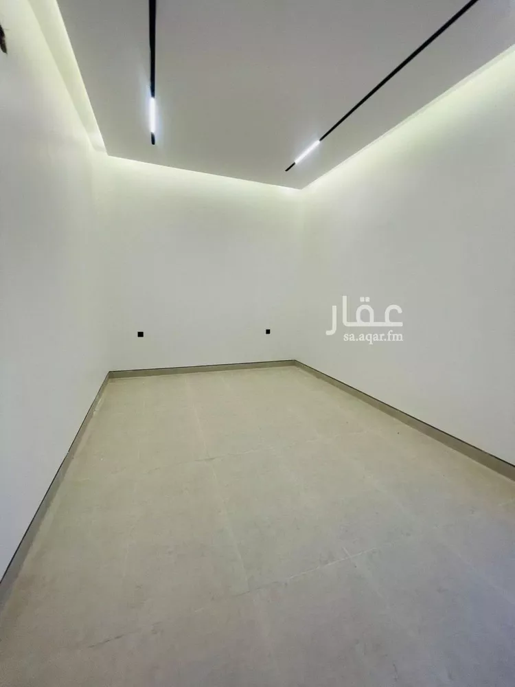 Floor for Sale in Riyadh Al Janadriyah 9
