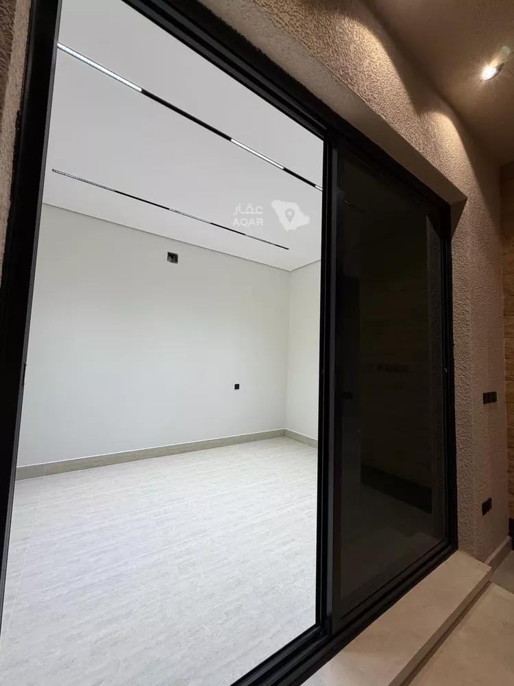 Floor for Sale in Riyadh As Salam 11