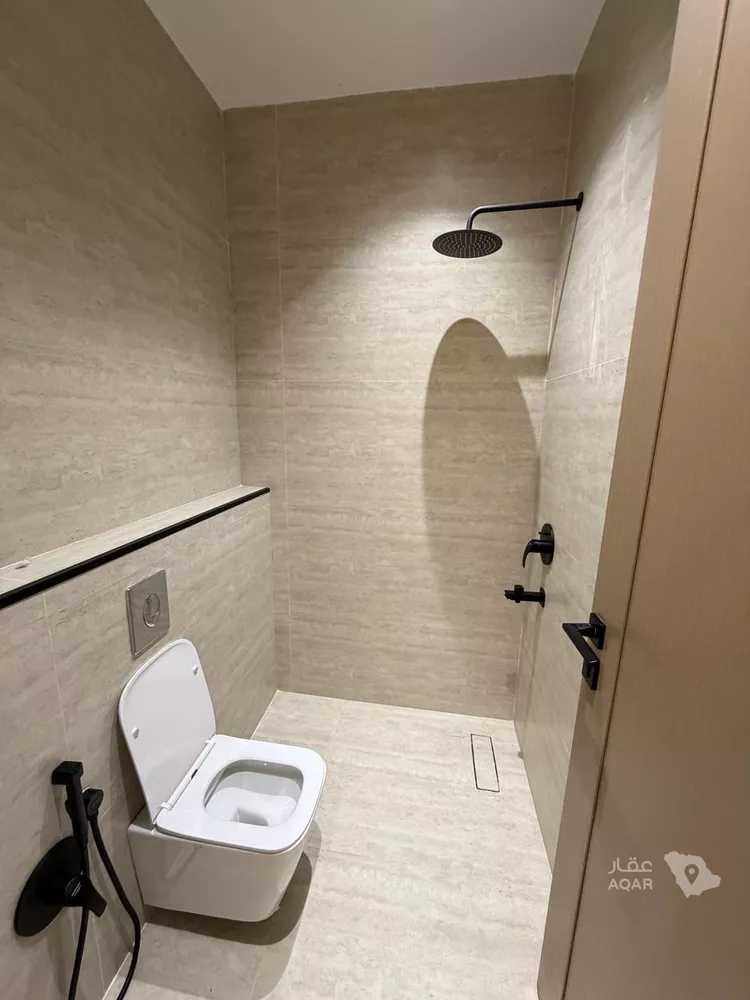 Floor for Sale in Riyadh As Salam 7