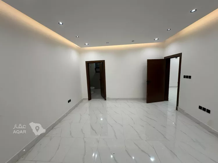 Villa for Sale in Riyadh Badr 7