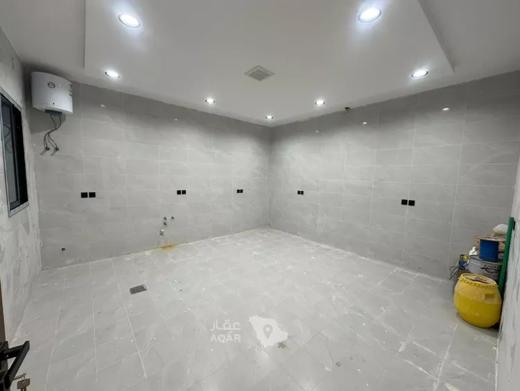 Villa for Sale in Riyadh Badr 14