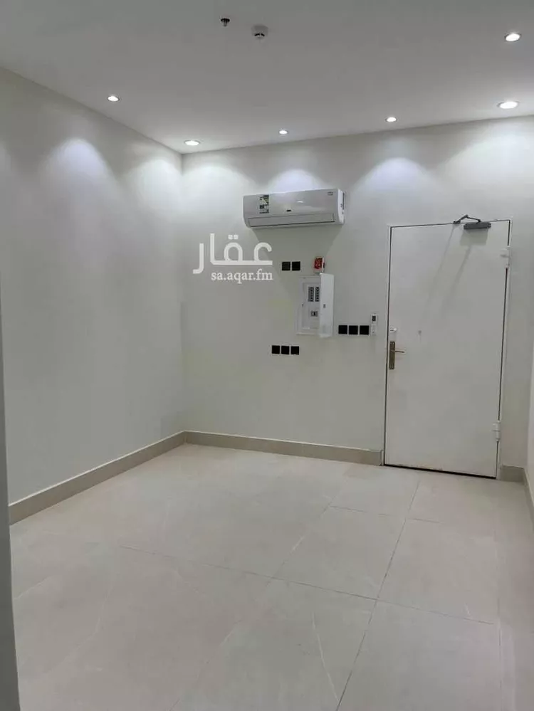 عمارة للإيجار في شارع التنال , حي الرمال, مدينة الرياض, منطقة الرياض صورة 4