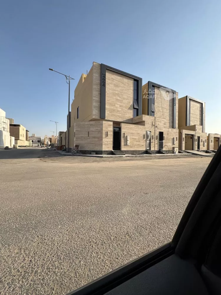 فيلا للبيع في شارع أحمد بن عبدالله البرقي, حي العارض, مدينة الرياض, منطقة الرياض 2