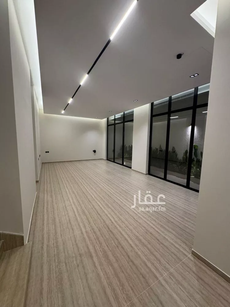 فيلا للبيع في شارع الشعيفان, حي النرجس, مدينة الرياض, منطقة الرياض 1 صورة