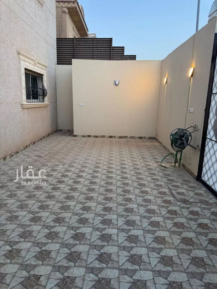 Floor for Sale in Riyadh Al Yasmin صورة 5