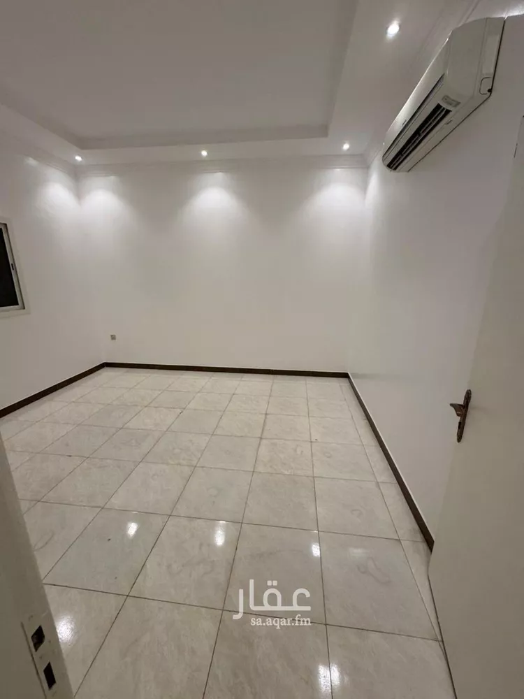 Floor for Sale in Riyadh Al Yasmin