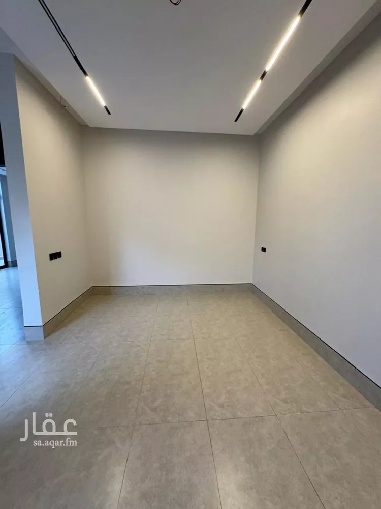 فيلا للبيع في شارع طارق بن شهاب, حي النرجس, مدينة الرياض, منطقة الرياض 8
